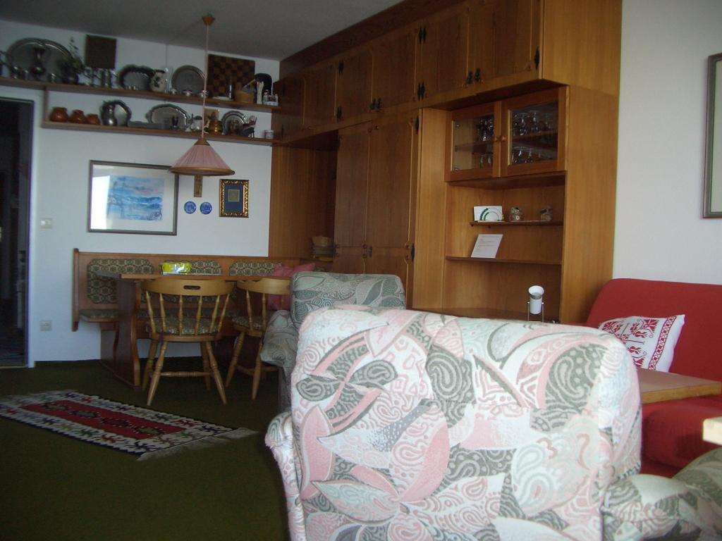 Ferienwohnung Im Haus Edelweiss Treffen Dış mekan fotoğraf